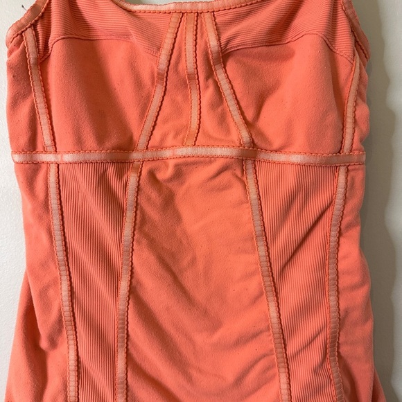 Lululemon Alignment Tank Size 4 - Picture 4 of 9
